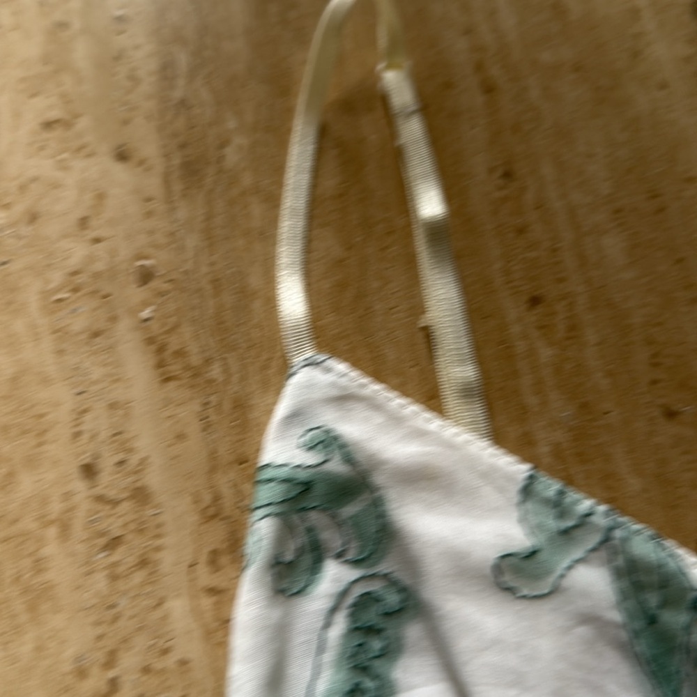 Studio M Floral White and soft Green Sun Dress size Large - Picture 4 of 7